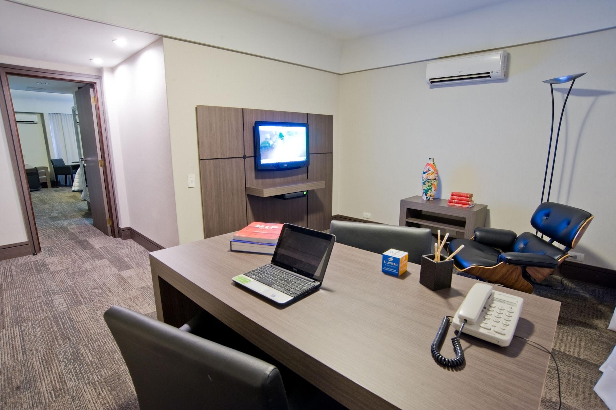 Hotel Slaviero Centro 4*